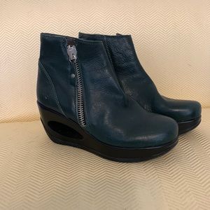 EUC Fly London ankle boots